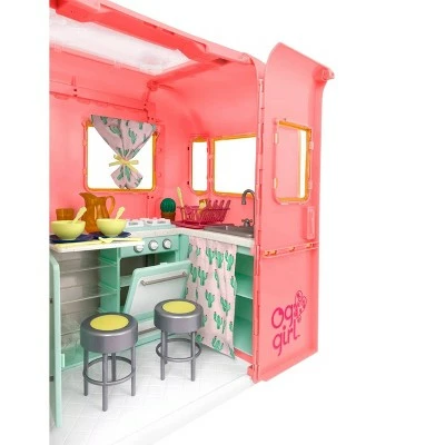 Our Generation RV Seeing You Camper for 18" Dolls - Pink 5 Our Generation RV Seeing You Camper for 18" Dolls - Pink - Image 3